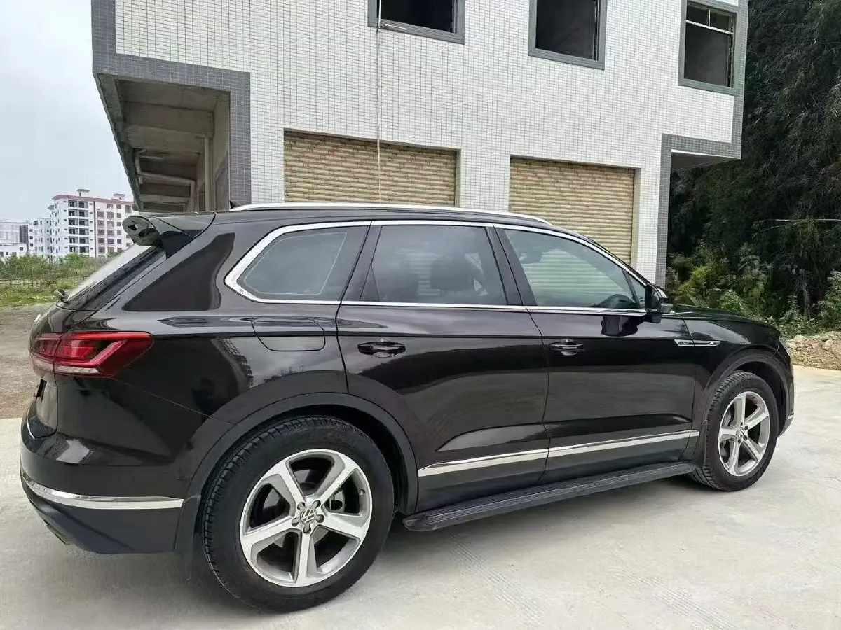 2019 Volkswagen Touareg 2.0T 245HP L4 8AT,autocango,china used car exporter,china ev exporter,chinese used car exporter,chinese used ev exporter