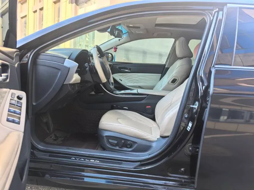 2019 Toyota Avalon 2.5L 209HP L4 8AT,autocango,china used car exporter,china ev exporter,chinese used car exporter,chinese used ev exporter