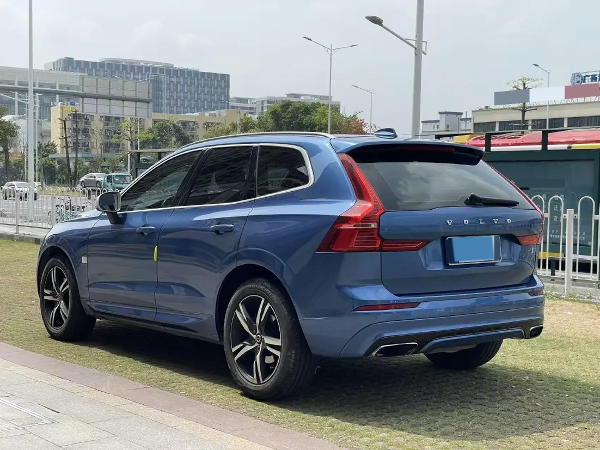 2018 Volvo XC60 2.0T 254HP L4 8AT,autocango,china used car exporter,china ev exporter,chinese used car exporter,chinese used ev exporter