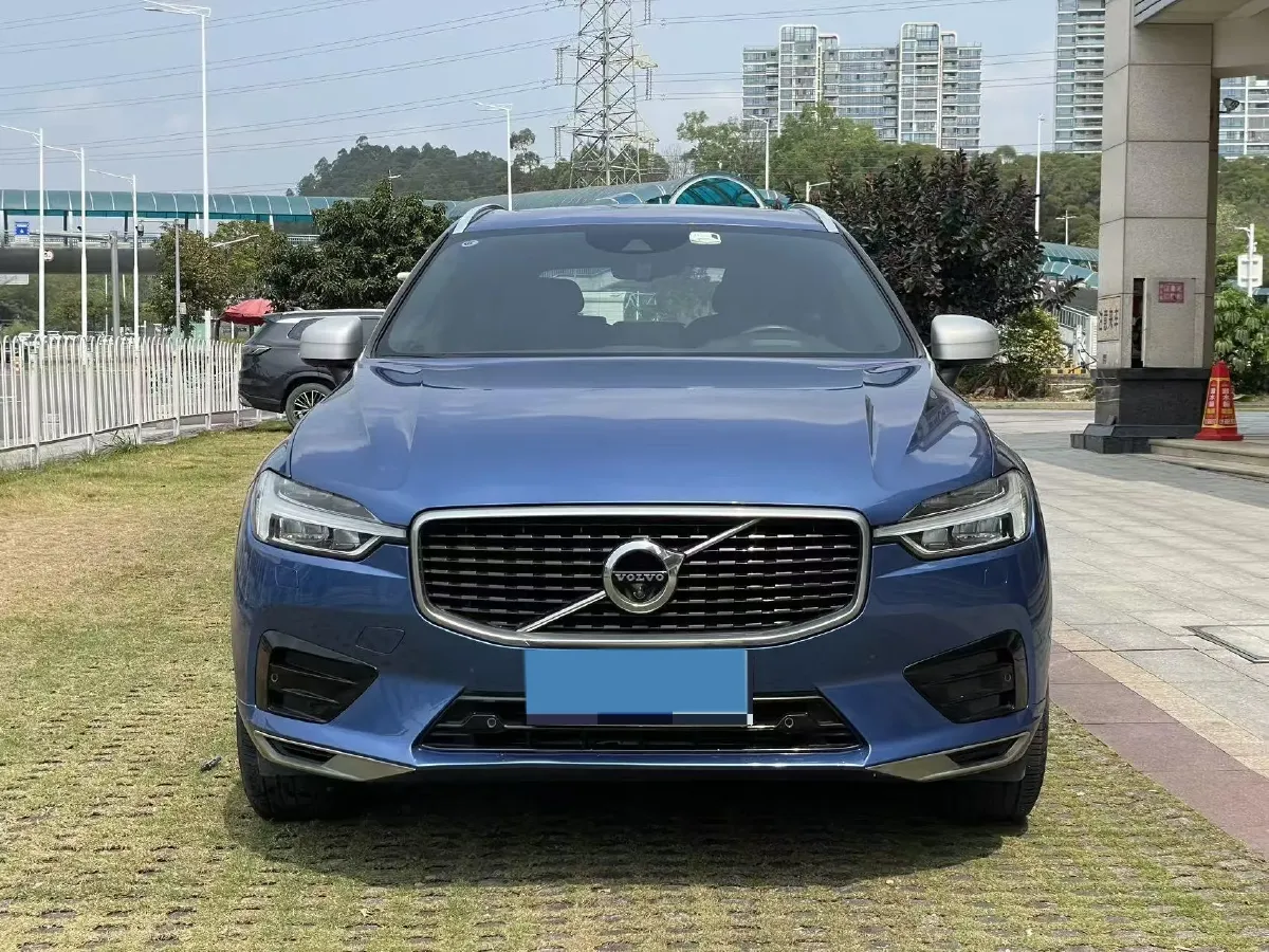 2018 Volvo XC60 2.0T 254HP L4 8AT,autocango,china used car exporter,china ev exporter,chinese used car exporter,chinese used ev exporter