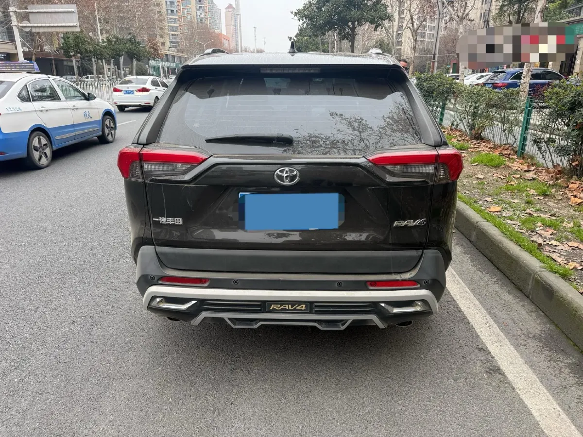 2021 Toyota RAV4 2.0L 171HP L4 CVT,autocango,china used car exporter,china ev exporter,chinese used car exporter,chinese used ev exporter