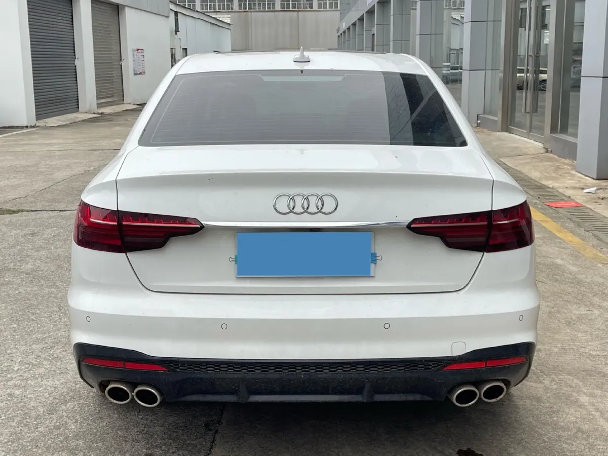 2020 Audi A4L 2.0T 190HP L4 7DCT,autocango,china used car exporter,china ev exporter,chinese used car exporter,chinese used ev exporter