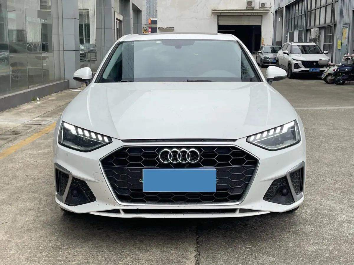 2020 Audi A4L 2.0T 190HP L4 7DCT,autocango,china used car exporter,china ev exporter,chinese used car exporter,chinese used ev exporter
