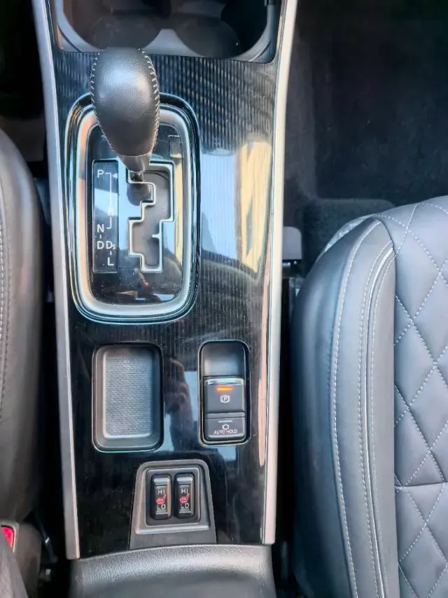 2021 Mitsubishi Outlander 2.0L 166HP L4 CVT,autocango,china used car exporter,china ev exporter,chinese used car exporter,chinese used ev exporter