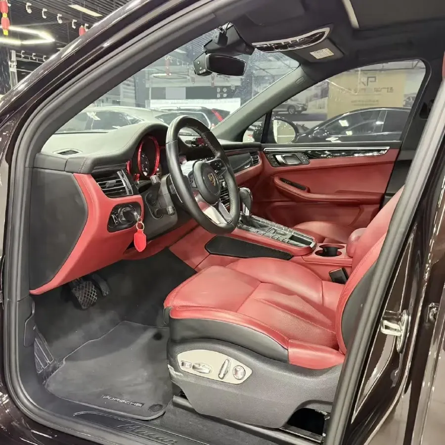 2021 Porsche Macan 2.0T 252HP L4 7DCT,autocango,china used car exporter,china ev exporter,chinese used car exporter,chinese used ev exporter