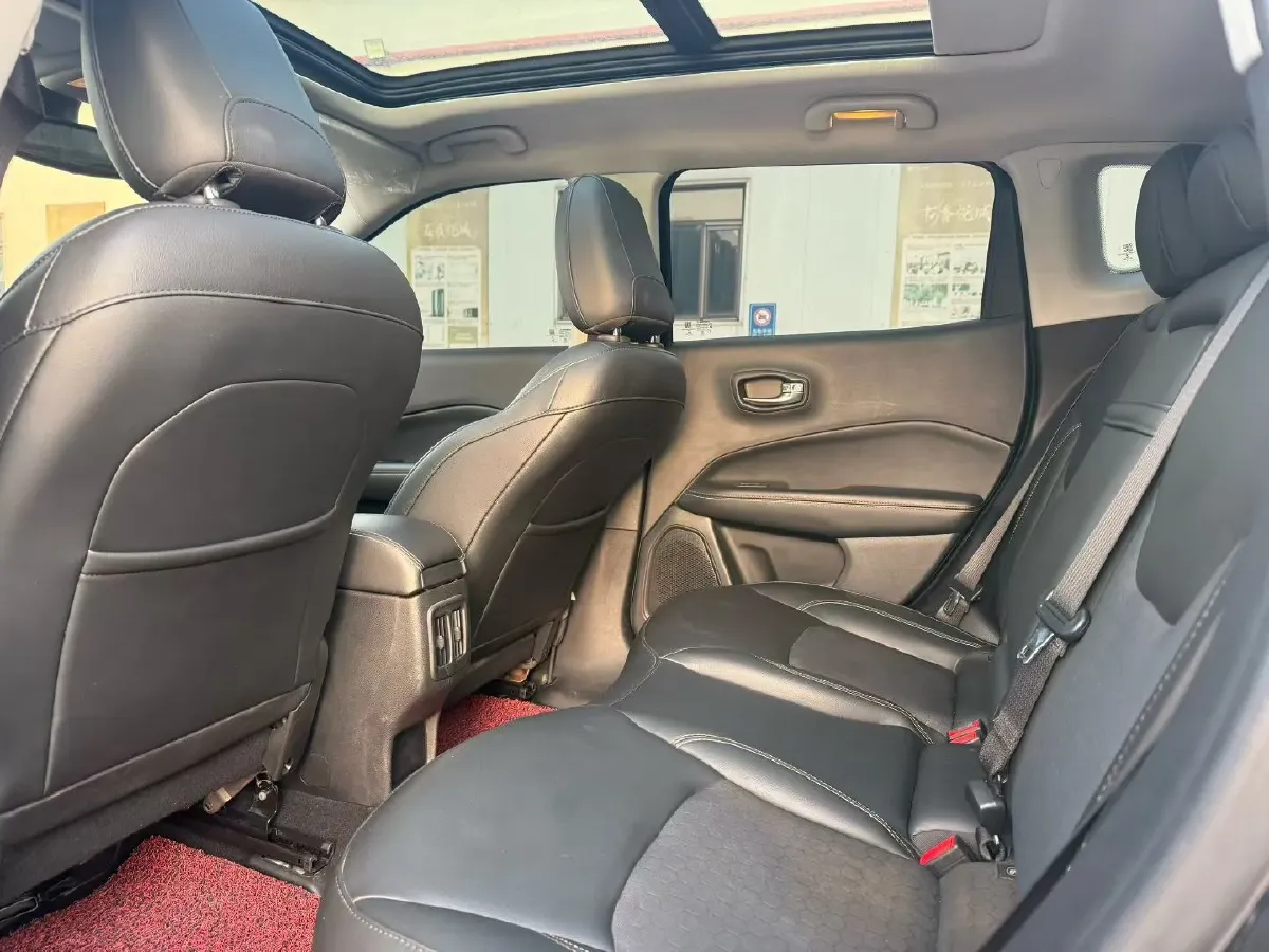 2019 Jeep Compass 1.3T 173HP L4 7DCT,autocango,china used car exporter,china ev exporter,chinese used car exporter,chinese used ev exporter