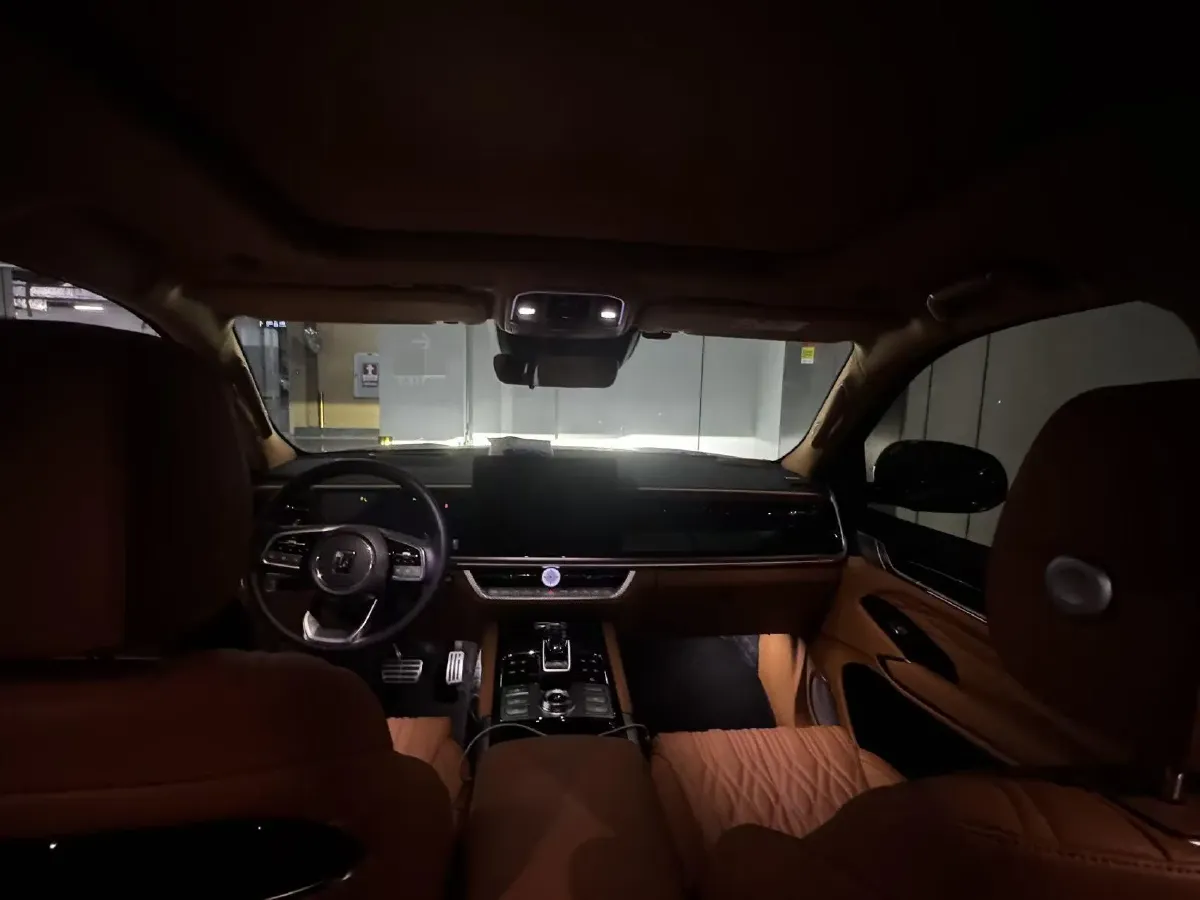 2024 Tank 500 2.0T 252HP L4 9AT PHEV 37.1/36.7KWH,autocango,china used car exporter,china ev exporter,chinese used car exporter,chinese used ev exporter