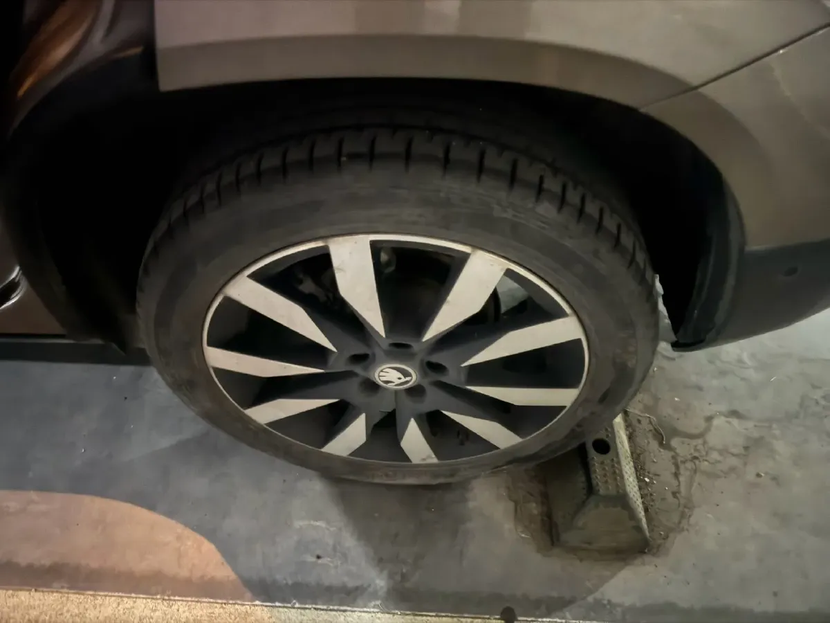 2019 Skoda Karoq 1.4T 150HP L4 7DCT,autocango,china used car exporter,china ev exporter,chinese used car exporter,chinese used ev exporter