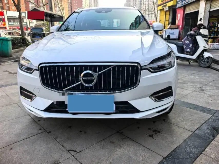 2021 Volvo XC60 2.0T 250HP L4 8AT,autocango,china used car exporter,china ev exporter,chinese used car exporter,chinese used ev exporter