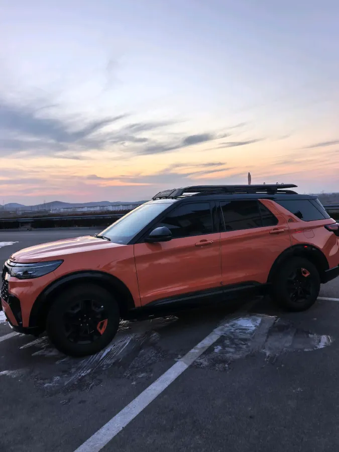 2024 Ford Explorer 2.3T 289HP L4 10AT,autocango,china used car exporter,china ev exporter,chinese used car exporter,chinese used ev exporter