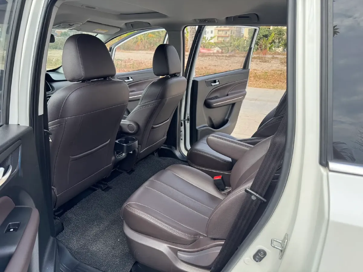 2021 GAC Trumpchi M6 1.5T 169HP L4 7DCT,autocango,china used car exporter,china ev exporter,chinese used car exporter,chinese used ev exporter