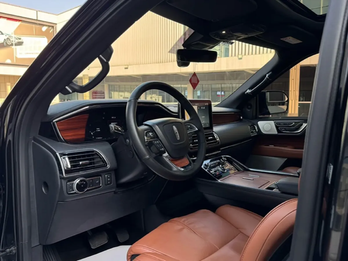 2019 Lincoln Navigator 3.5T 388HP V6 10AT,autocango,china used car exporter,china ev exporter,chinese used car exporter,chinese used ev exporter