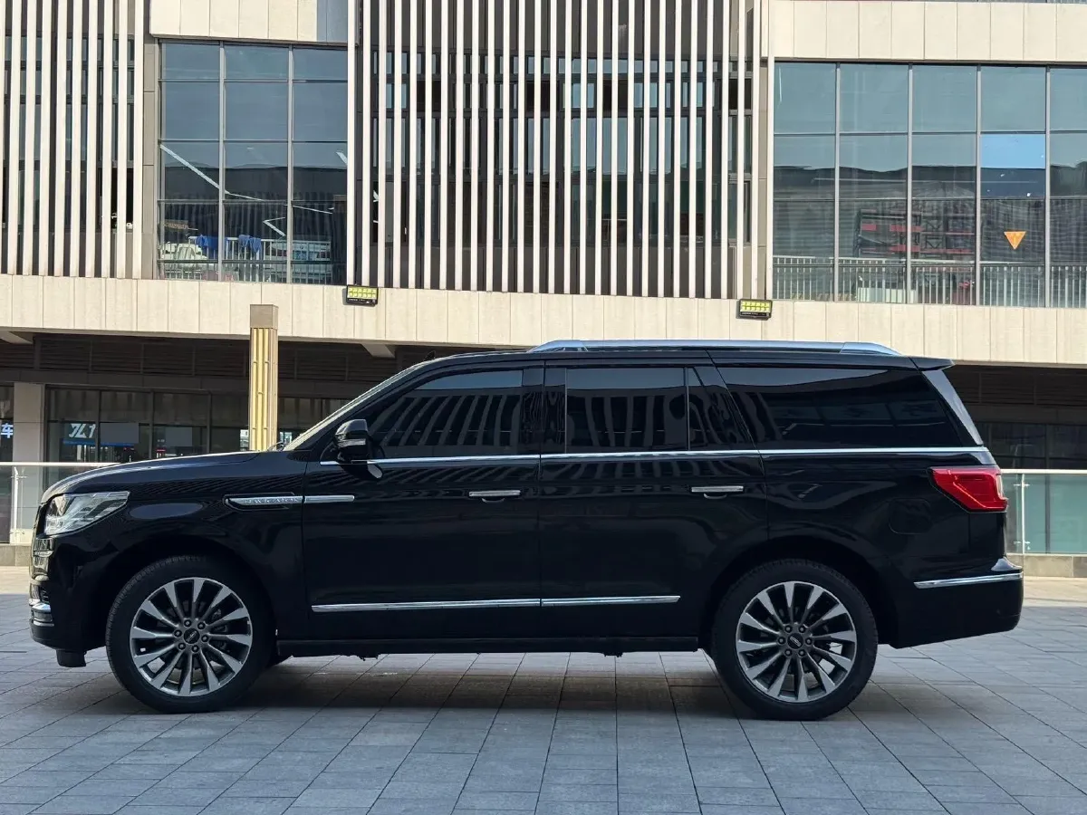 2019 Lincoln Navigator 3.5T 388HP V6 10AT,autocango,china used car exporter,china ev exporter,chinese used car exporter,chinese used ev exporter