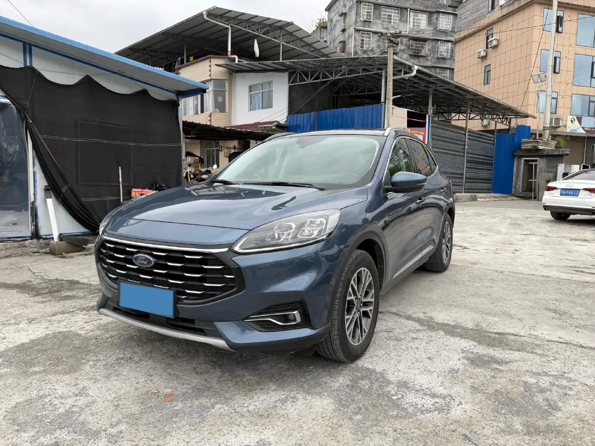 2020 Ford Escape 2.0T 248HP L4 8AT,autocango,china used car exporter,china ev exporter,chinese used car exporter,chinese used ev exporter