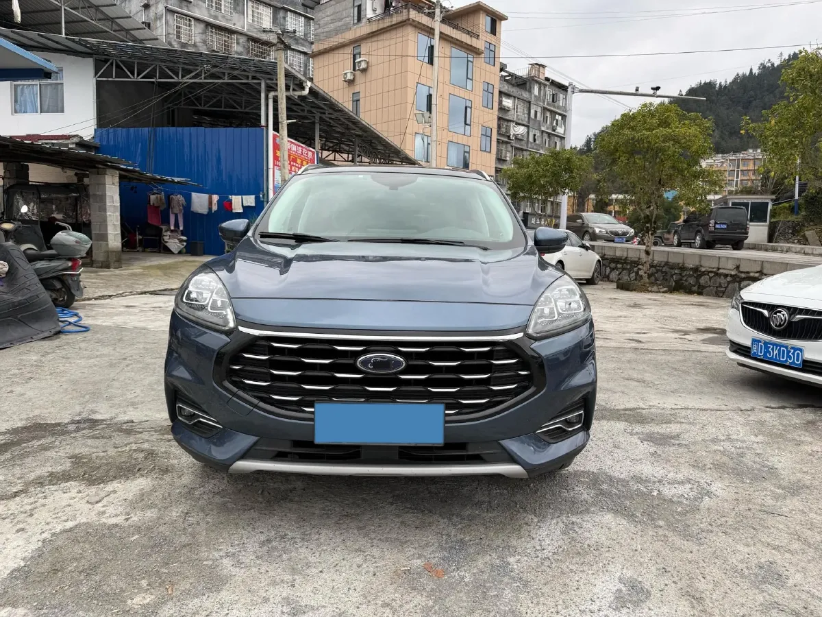 2020 Ford Escape 2.0T 248HP L4 8AT,autocango,china used car exporter,china ev exporter,chinese used car exporter,chinese used ev exporter