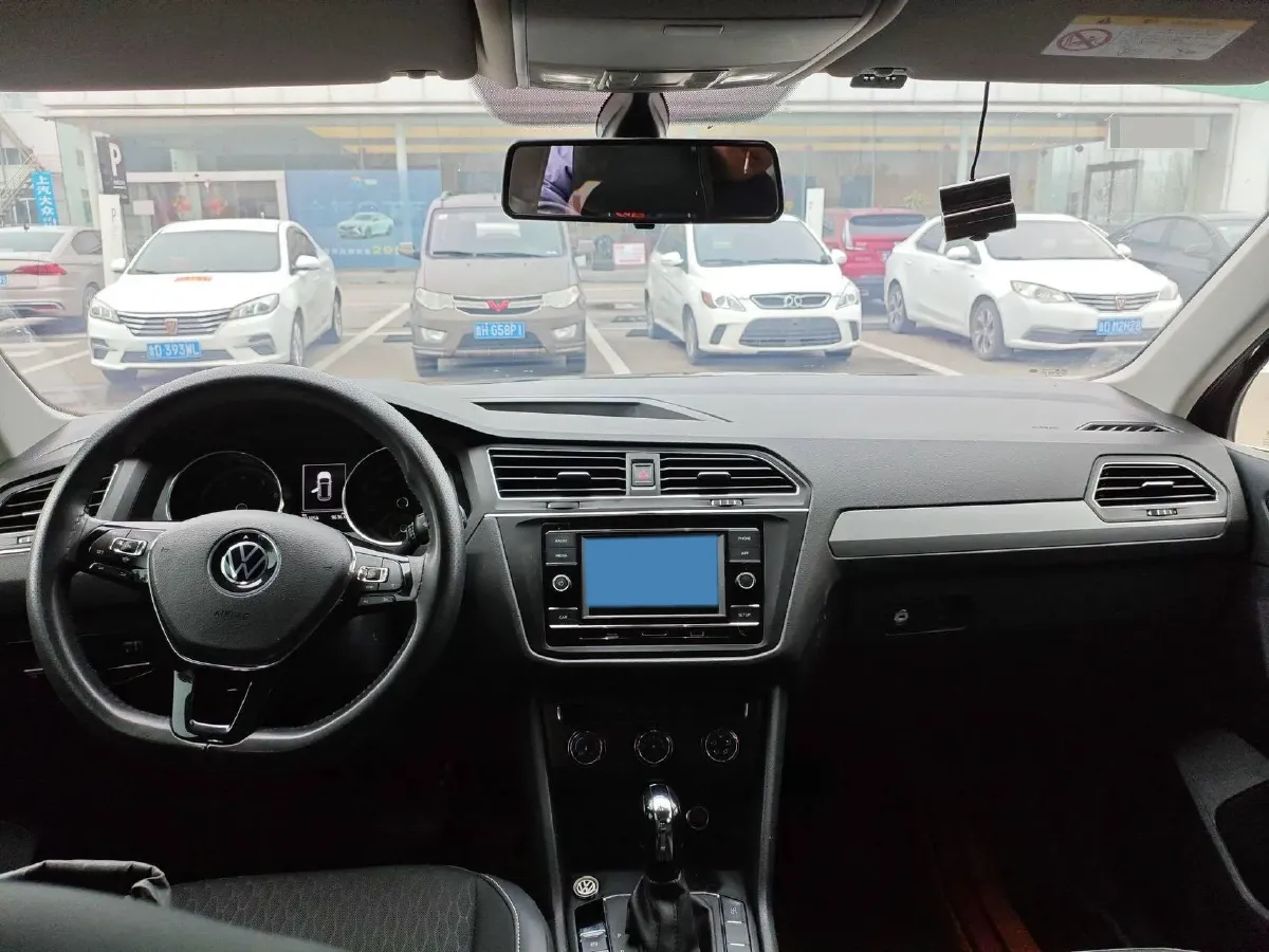 2021 Volkswagen Tiguan L 1.4T 150HP L4 7DCT,autocango,china used car exporter,china ev exporter,chinese used car exporter,chinese used ev exporter