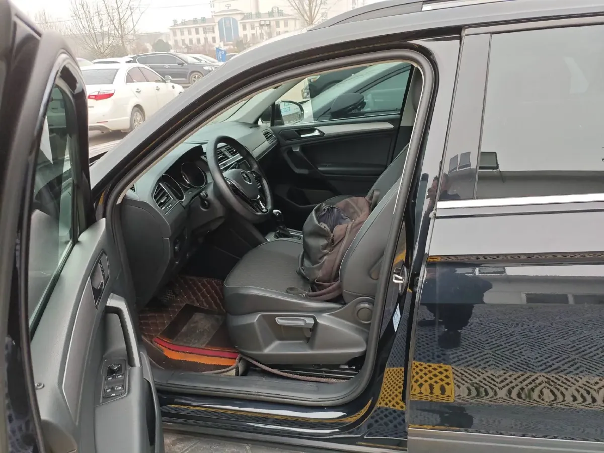 2021 Volkswagen Tiguan L 1.4T 150HP L4 7DCT,autocango,china used car exporter,china ev exporter,chinese used car exporter,chinese used ev exporter