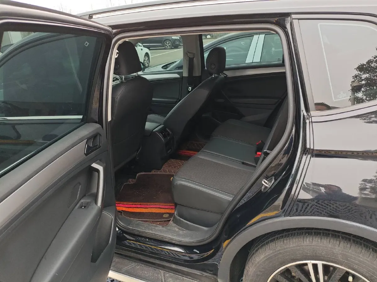 2021 Volkswagen Tiguan L 1.4T 150HP L4 7DCT,autocango,china used car exporter,china ev exporter,chinese used car exporter,chinese used ev exporter