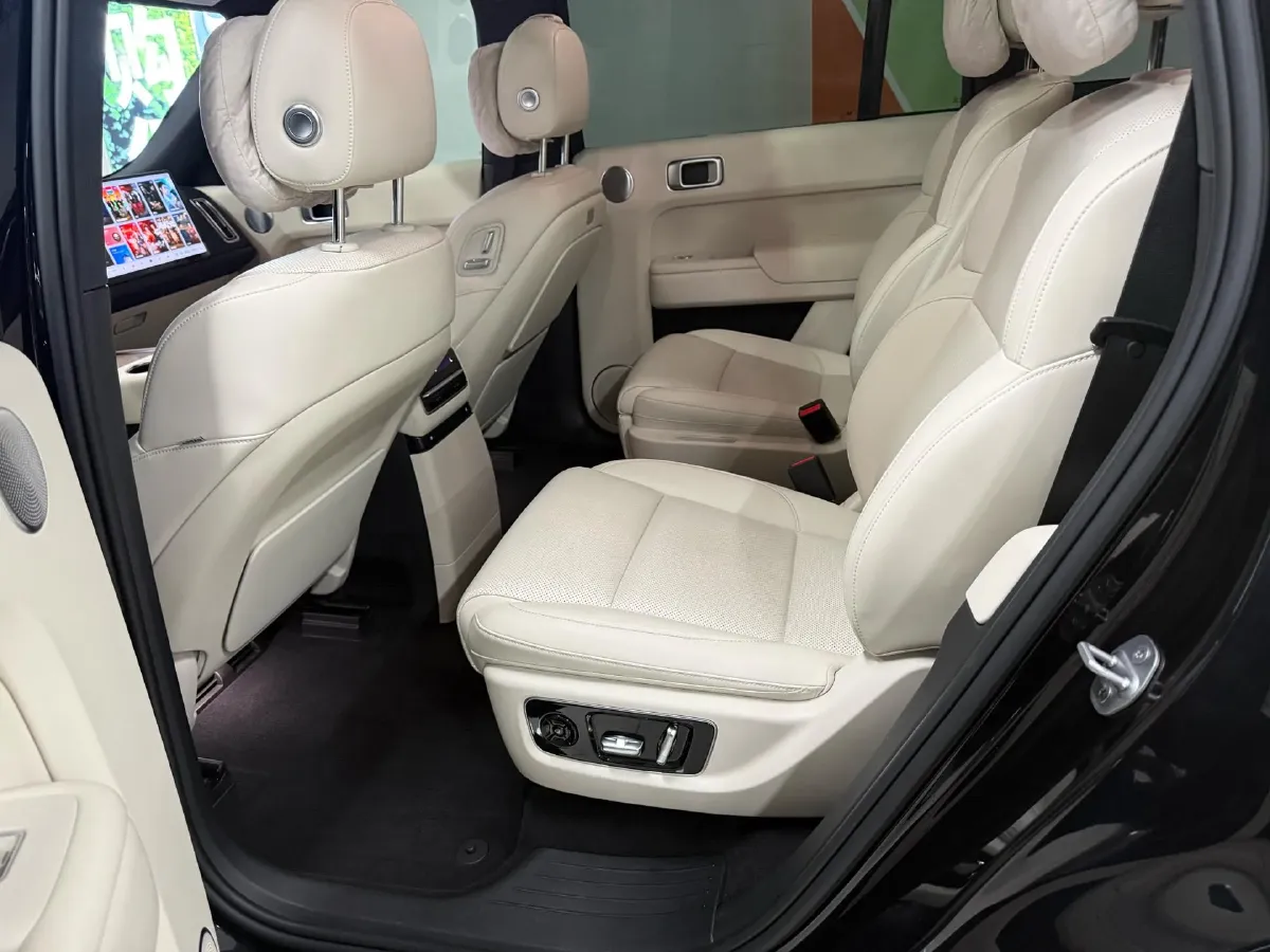2022 Li L9 Range Extended 154HP REEV 42.6KWH,autocango,china used car exporter,china ev exporter,chinese used car exporter,chinese used ev exporter