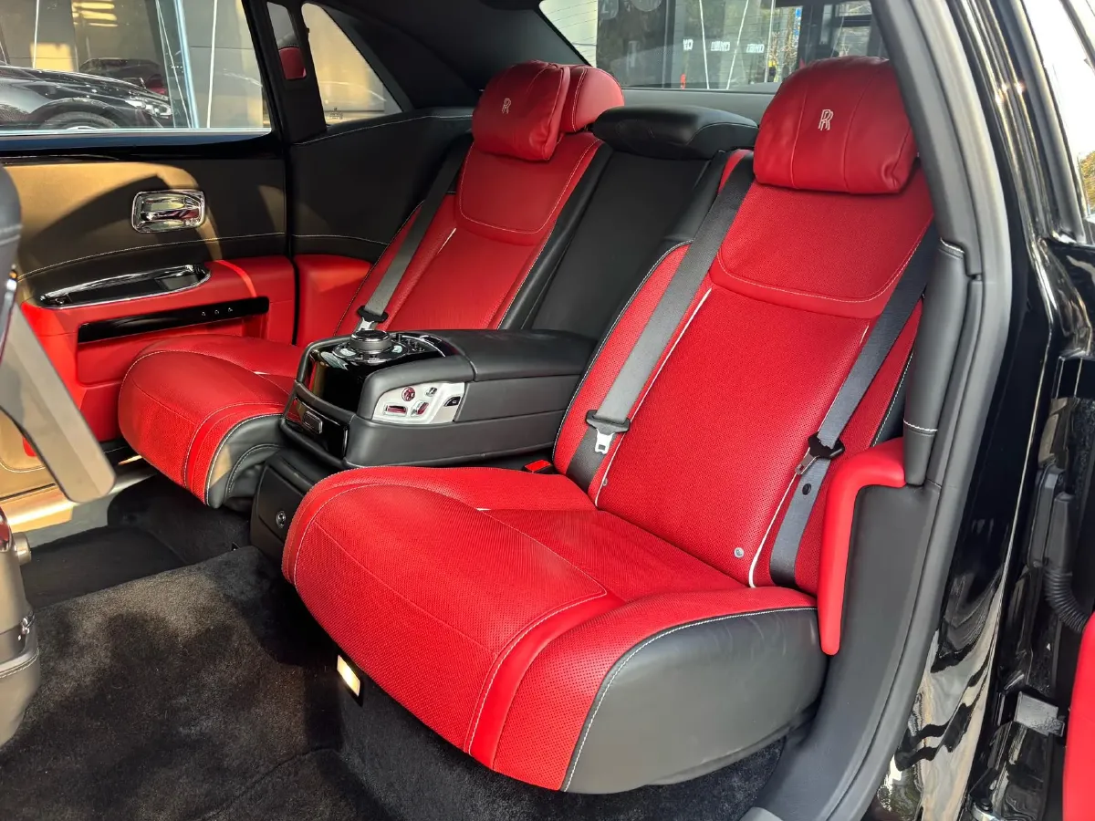 2015 Rolls-Royce Ghost 6.6T 571HP V12 8AT,autocango,china used car exporter,china ev exporter,chinese used car exporter,chinese used ev exporter