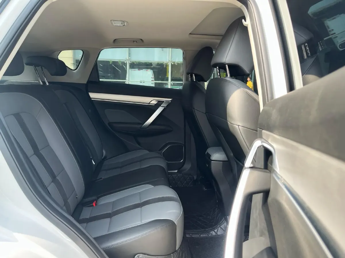 2023 Geely Coolray 1.5T 181HP L4 7DCT,autocango,china used car exporter,china ev exporter,chinese used car exporter,chinese used ev exporter