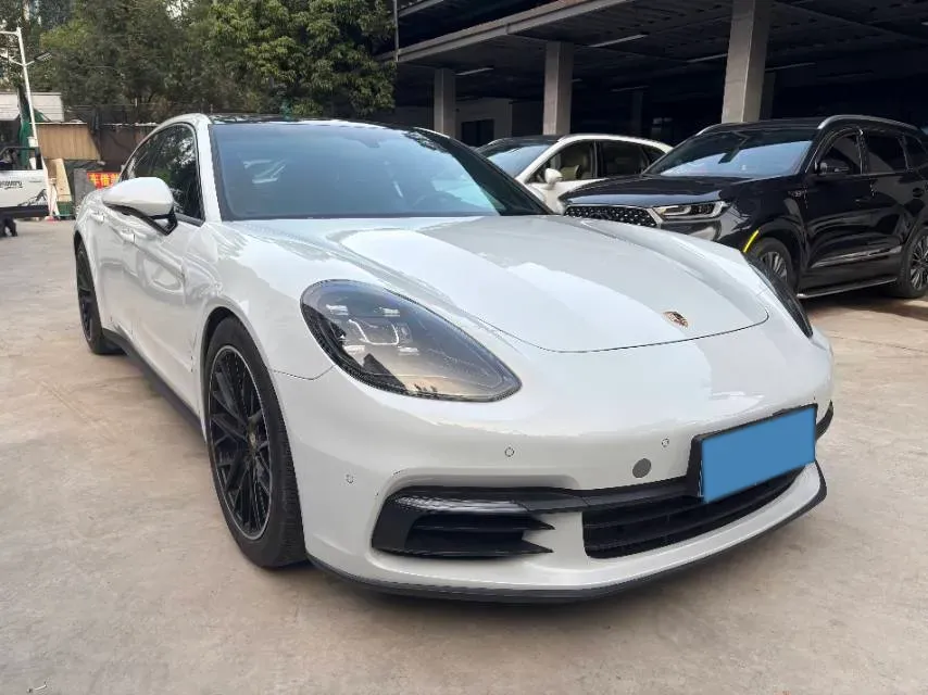 2017 BMW X6 3.0T 306HP L6 8AT,autocango,china used car exporter,china ev exporter,chinese used car exporter,chinese used ev exporter