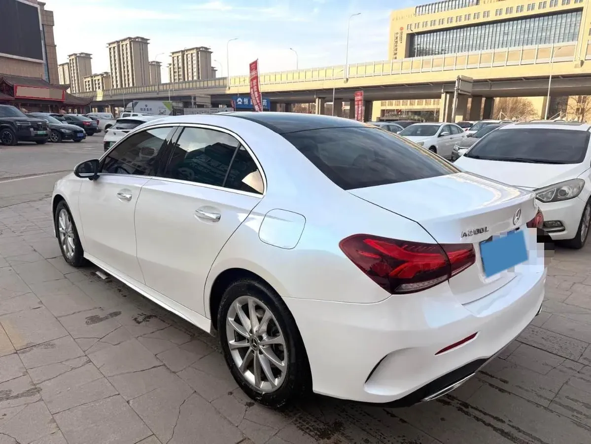2022 Mercedes-Benz A Class 1.3T 163HP L4 7DCT,autocango,china used car exporter,china ev exporter,chinese used car exporter,chinese used ev exporter