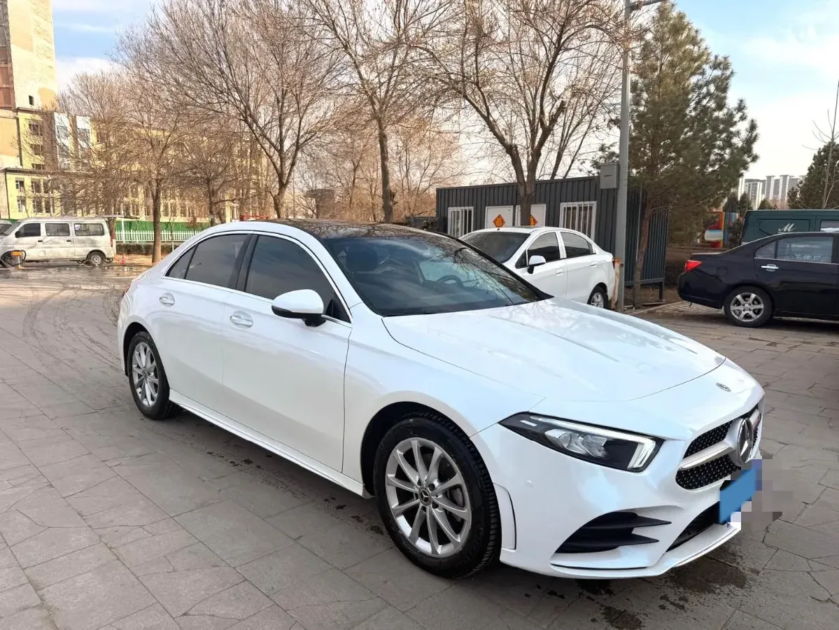 2022 Mercedes-Benz A Class 1.3T 163HP L4 7DCT,autocango,china used car exporter,china ev exporter,chinese used car exporter,chinese used ev exporter