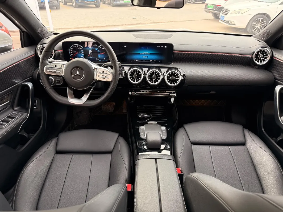 2022 Mercedes-Benz A Class 1.3T 163HP L4 7DCT,autocango,china used car exporter,china ev exporter,chinese used car exporter,chinese used ev exporter