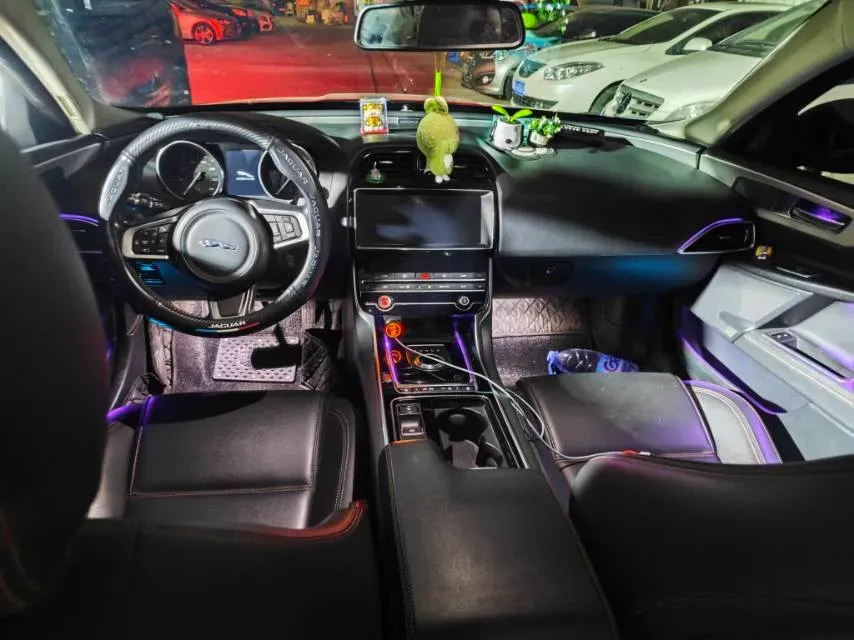 2019 HongQi H7 2.0T 204HP L4 6AT,autocango,china used car exporter,china ev exporter,chinese used car exporter,chinese used ev exporter