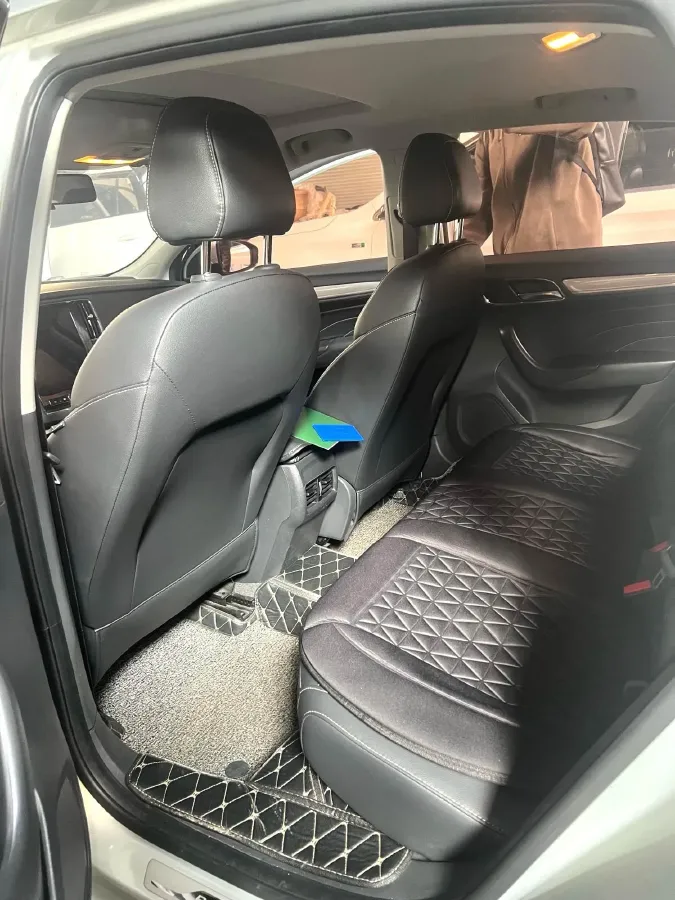 2017 Roewe i6 1.0T 125HP L3 2AT PHEV,autocango,china used car exporter,china ev exporter,chinese used car exporter,chinese used ev exporter