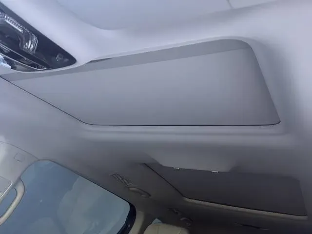 2022 Roewe iMAX8 2.0T 234HP L4 8AT,autocango,china used car exporter,china ev exporter,chinese used car exporter,chinese used ev exporter