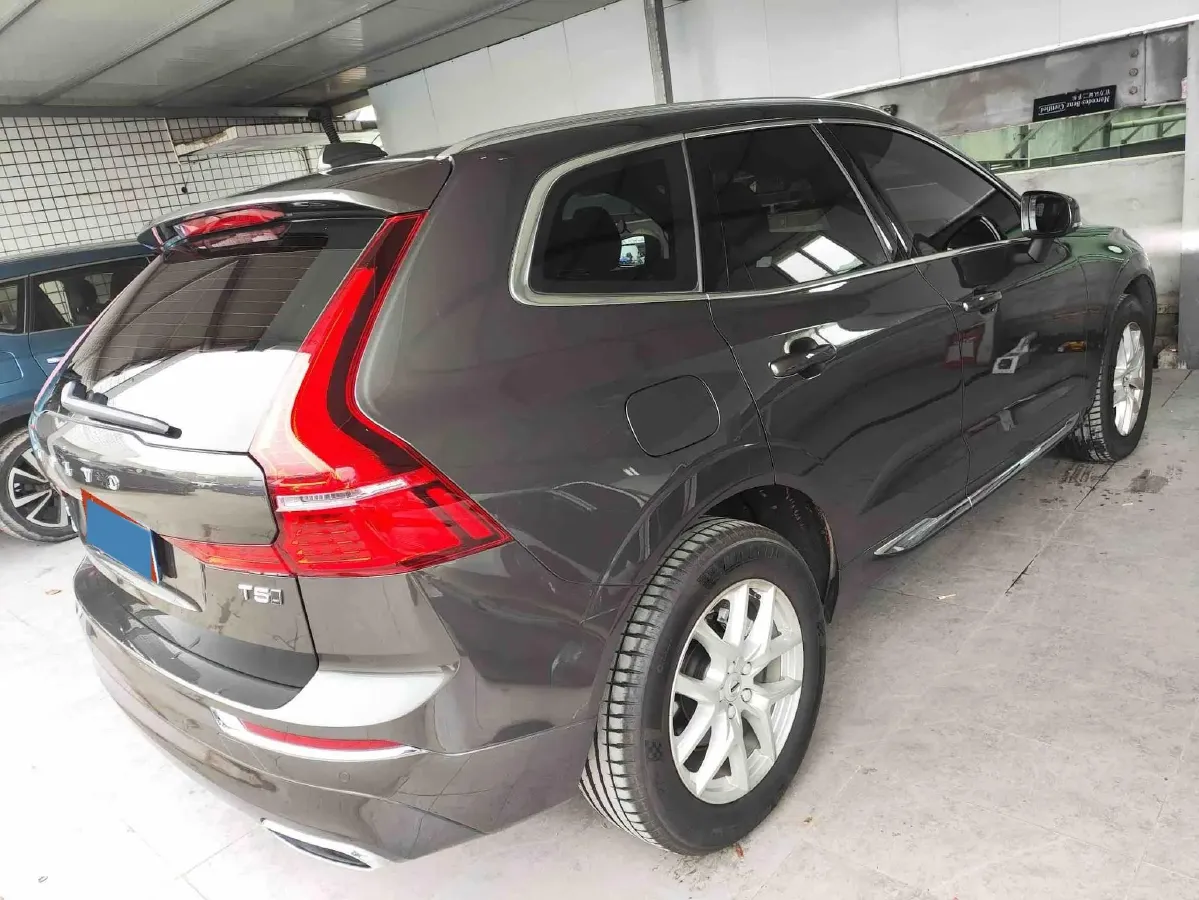 2021 Volvo XC60 2.0T 250HP L4 8AT,autocango,china used car exporter,china ev exporter,chinese used car exporter,chinese used ev exporter