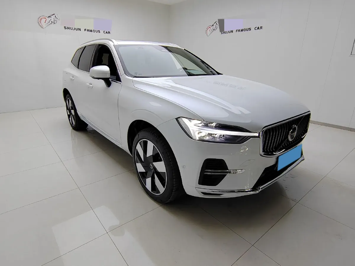 2024 Volvo XC60 PHEV 2.0T 310HP L4 8AT PHEV 18.8KWH,autocango,china used car exporter,china ev exporter,chinese used car exporter,chinese used ev exporter