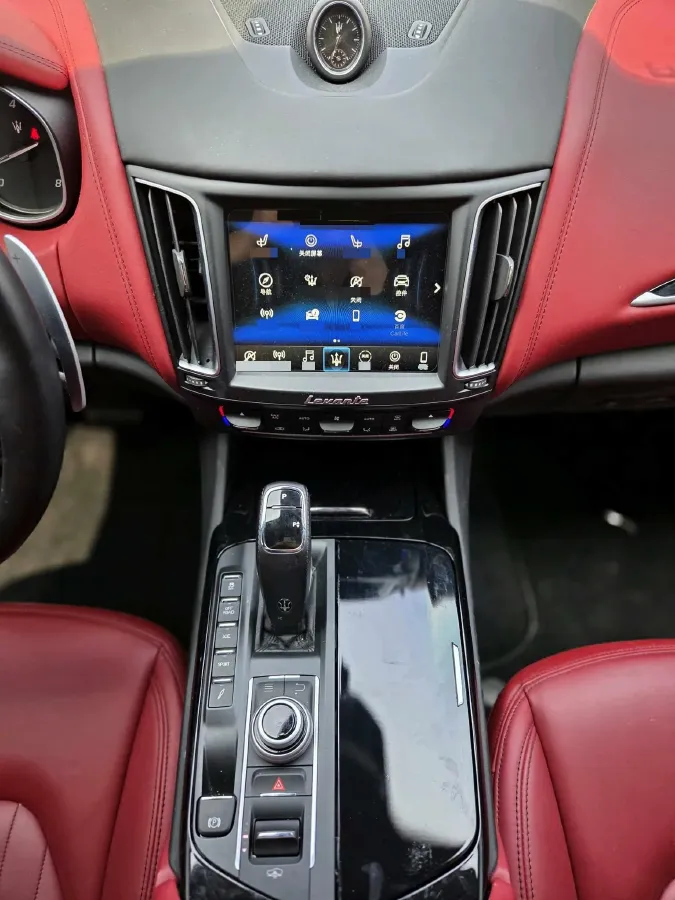 2019 Maserati Levante 3.0T 350HP V6 8AT,autocango,china used car exporter,china ev exporter,chinese used car exporter,chinese used ev exporter