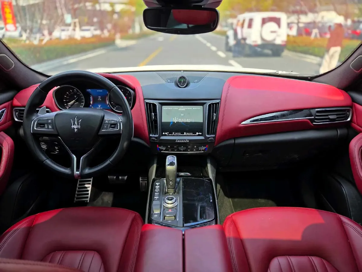 2019 Maserati Levante 3.0T 350HP V6 8AT,autocango,china used car exporter,china ev exporter,chinese used car exporter,chinese used ev exporter