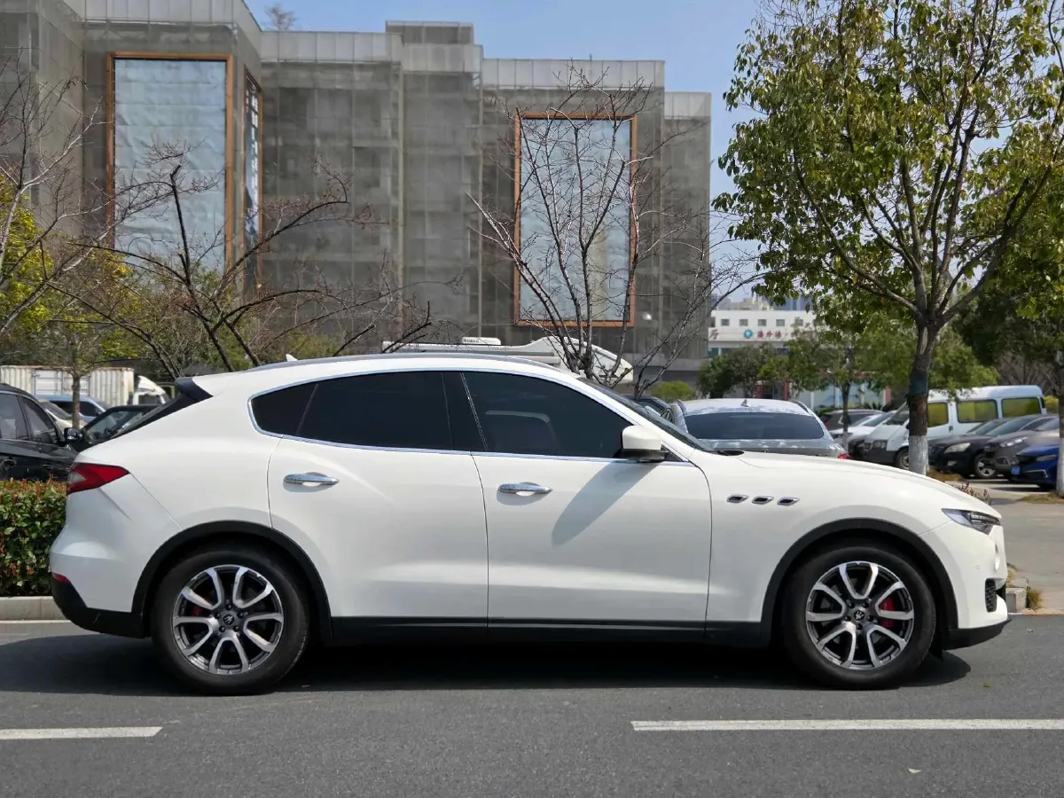 2019 Maserati Levante 3.0T 350HP V6 8AT,autocango,china used car exporter,china ev exporter,chinese used car exporter,chinese used ev exporter