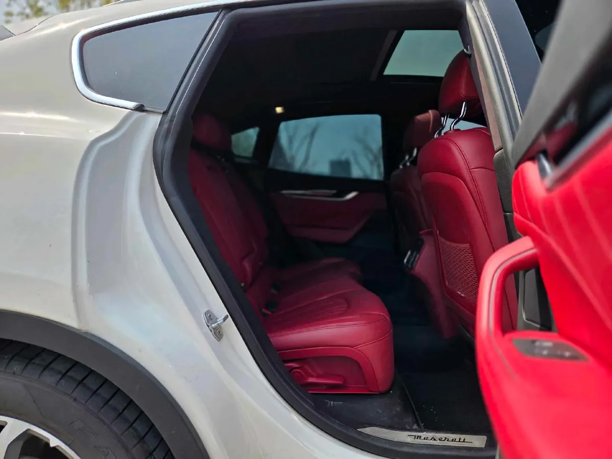 2019 Maserati Levante 3.0T 350HP V6 8AT,autocango,china used car exporter,china ev exporter,chinese used car exporter,chinese used ev exporter