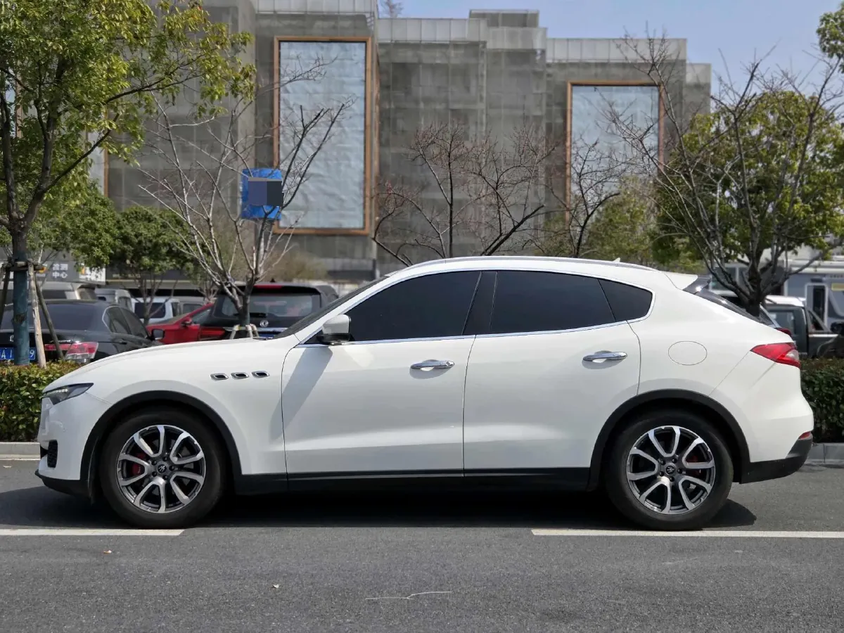 2019 Maserati Levante 3.0T 350HP V6 8AT,autocango,china used car exporter,china ev exporter,chinese used car exporter,chinese used ev exporter