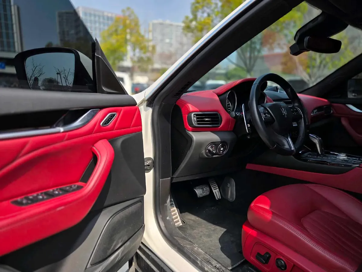 2019 Maserati Levante 3.0T 350HP V6 8AT,autocango,china used car exporter,china ev exporter,chinese used car exporter,chinese used ev exporter