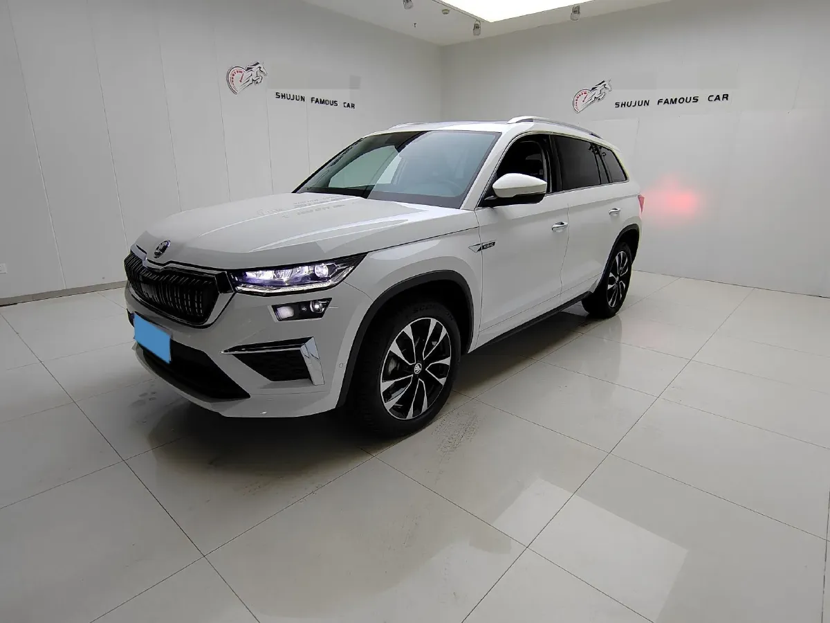 2022 Skoda Kodiak 2.0T 186HP L4 7DCT,autocango,china used car exporter,china ev exporter,chinese used car exporter,chinese used ev exporter