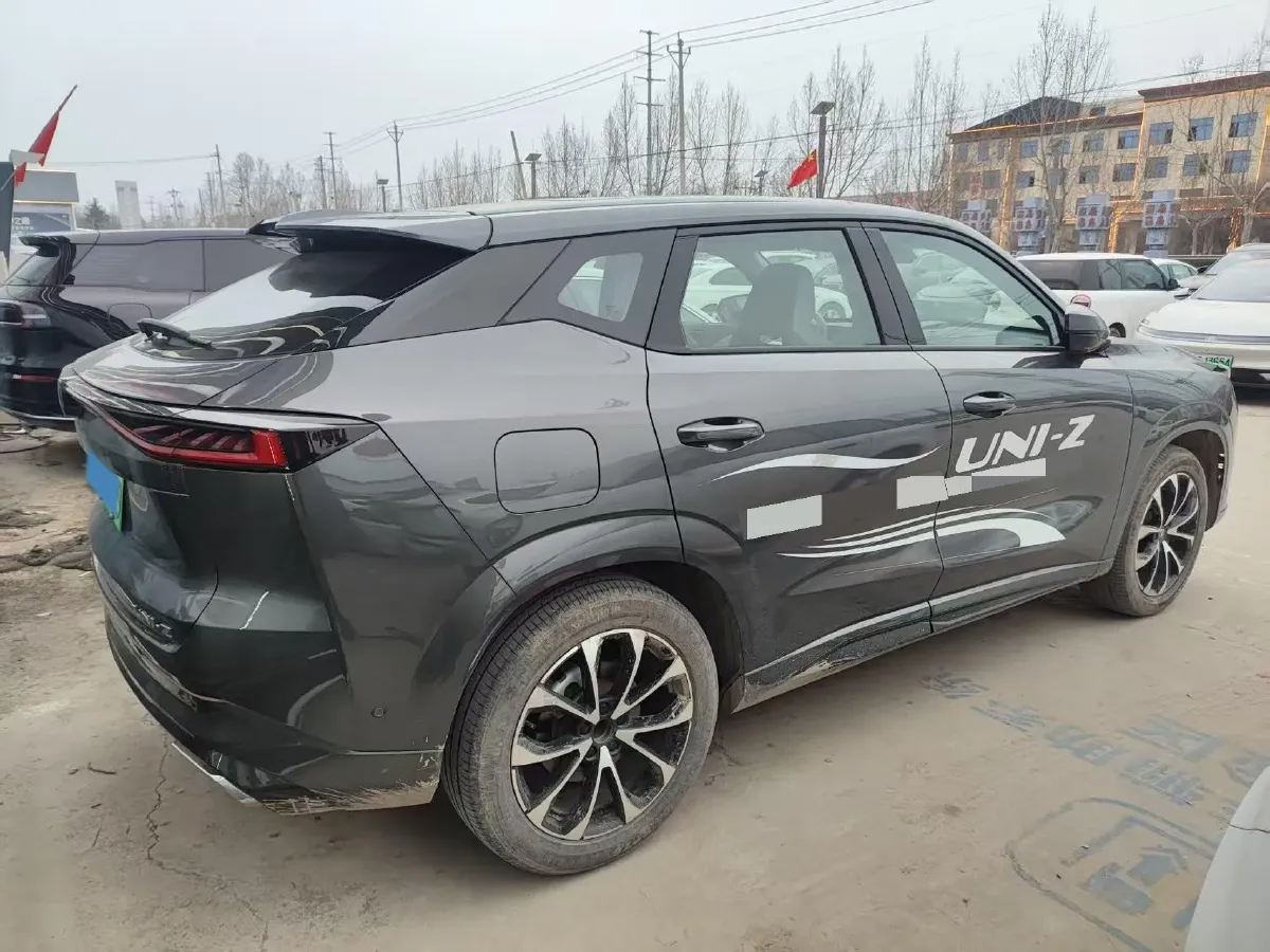 2024 ChangAn UNI-Z 1.5L 98HP L4 E-CVT PHEV 18.4KWH,autocango,china used car exporter,china ev exporter,chinese used car exporter,chinese used ev exporter