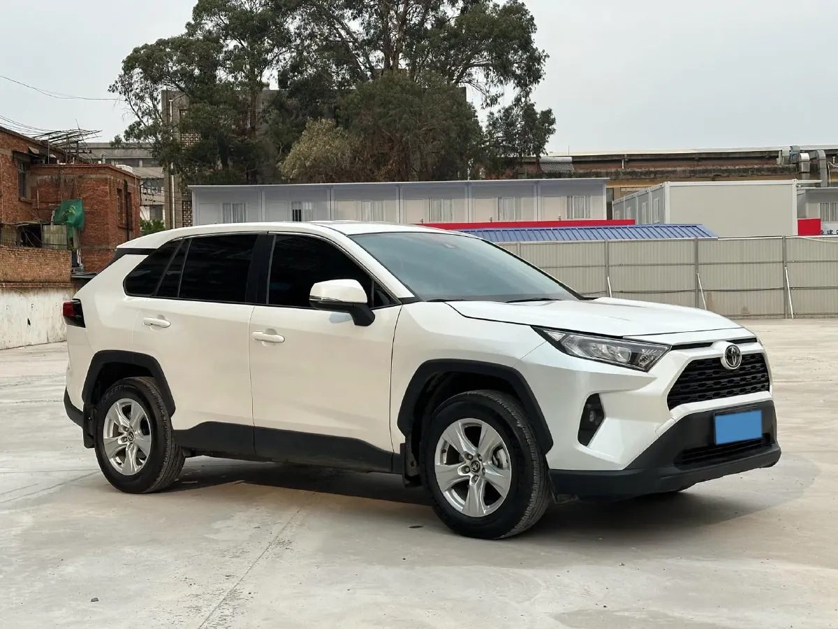 2024 Toyota RAV4 2.0L 171HP L4 CVT,autocango,china used car exporter,china ev exporter,chinese used car exporter,chinese used ev exporter