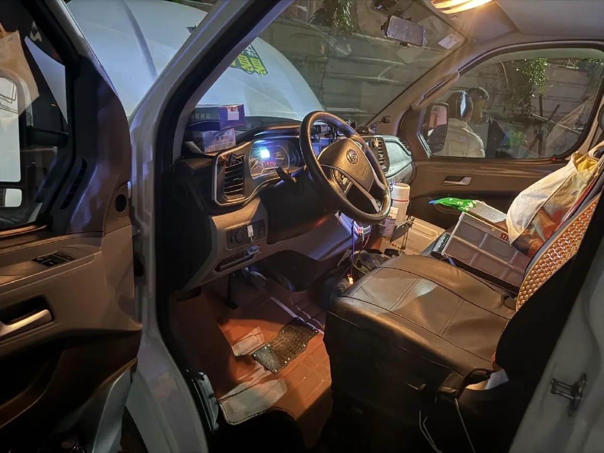 2023 MAXUS Interstellar 2.0T 143HP L4 6MT,autocango,china used car exporter,china ev exporter,chinese used car exporter,chinese used ev exporter