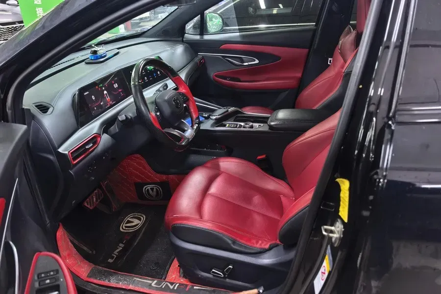 2020 ChangAn UNI-T 1.5T 180HP L4 7DCT,autocango,china used car exporter,china ev exporter,chinese used car exporter,chinese used ev exporter