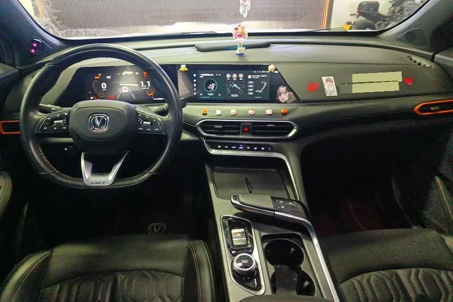 2022 ChangAn UNI-T 2.0T 233HP L4 8AT,autocango,china used car exporter,china ev exporter,chinese used car exporter,chinese used ev exporter