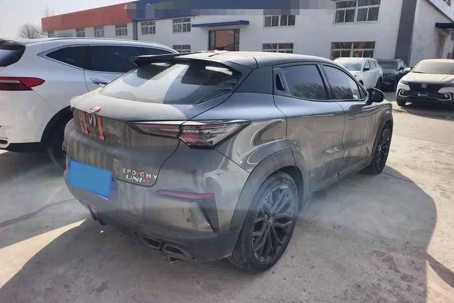 2022 ChangAn UNI-T 2.0T 233HP L4 8AT,autocango,china used car exporter,china ev exporter,chinese used car exporter,chinese used ev exporter