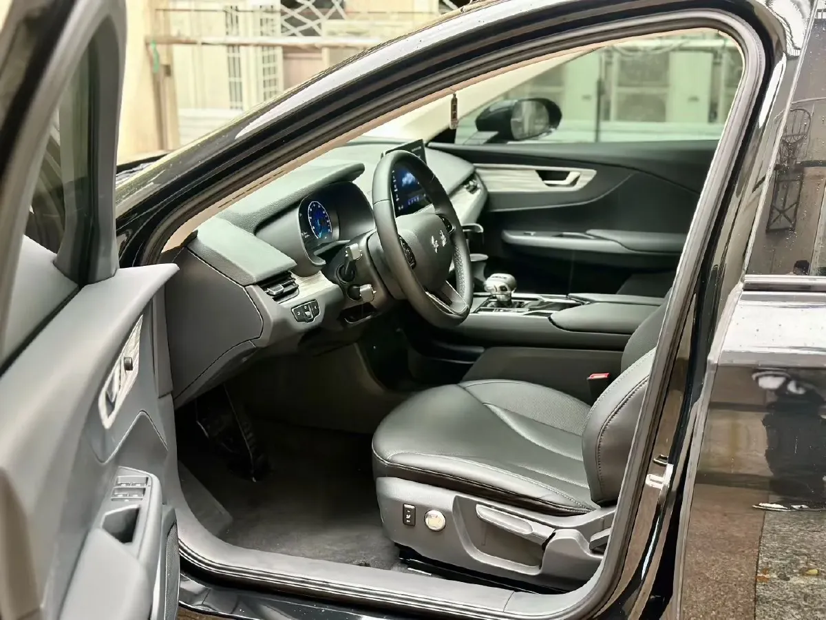 2023 HongQi E-QM5 BEV 74.9KWH,autocango,china used car exporter,china ev exporter,chinese used car exporter,chinese used ev exporter