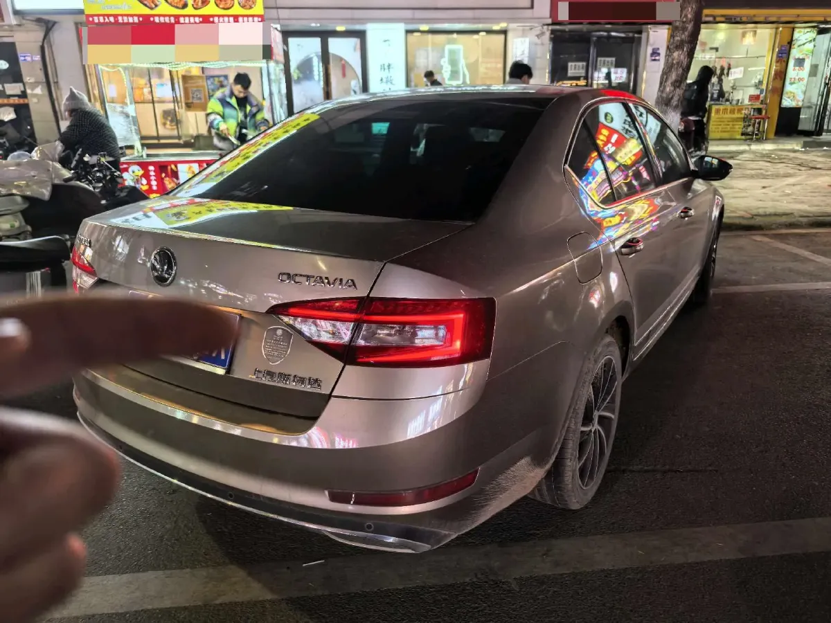 2019 Skoda Octavia 1.4T 150HP L4 7DCT,autocango,china used car exporter,china ev exporter,chinese used car exporter,chinese used ev exporter