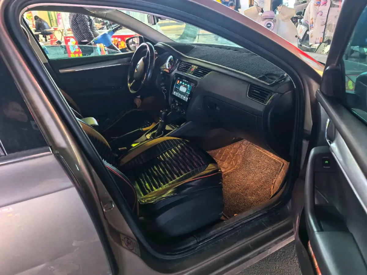 2019 Skoda Octavia 1.4T 150HP L4 7DCT,autocango,china used car exporter,china ev exporter,chinese used car exporter,chinese used ev exporter